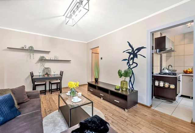 3-room apartment, Tatrzańska 102