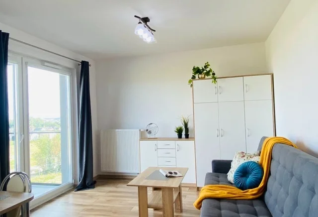 Przytulna kawalerka z balkonem Jasińskiego 53