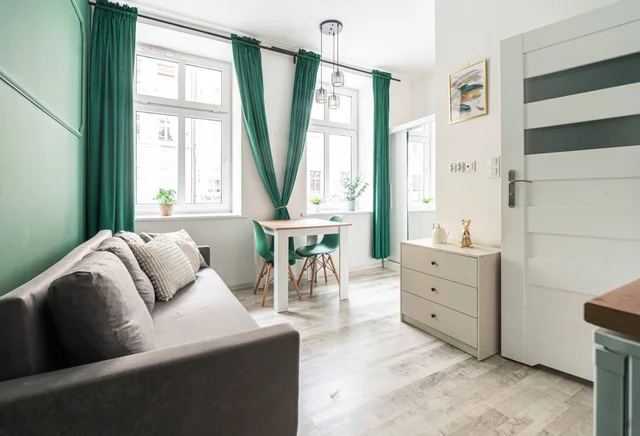 Чарівна квартира-студія з паркомісцем – поруч із центром!