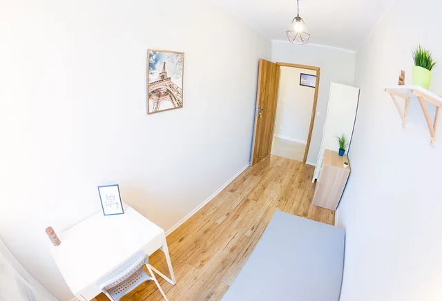 Pokój jednoosobowy nr 2, 1 Maja 85