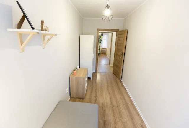 Pokój jednoosobowy nr 5 Plebiscytowa 38