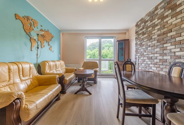 49m2, 2 pokoje, wyposażone, dobry standard, balkon!