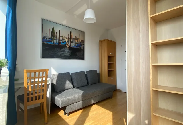 BORA KOMOROWSKIEGO, duży pokój, BALKON. Dla KOBIET. pok nr 3