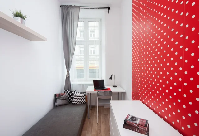 Здам  кімнату по вул. Струга 46!