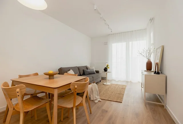 2-pokojowe | 44.7 m2 | Balkon | Internet w cenie | Bezpośrednio