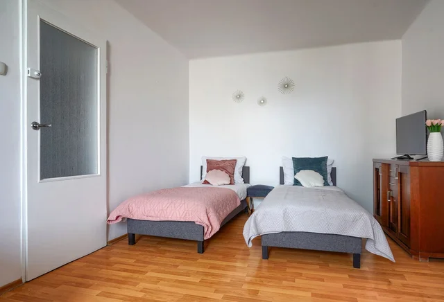 Waliców 20 m 1202 room 1