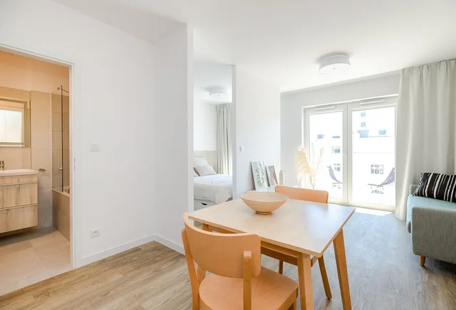 Studio | 31.7 m2 | Balkon | Internet w cenie | Bezpośrednio