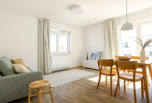 4-pokojowe | 84.7 m2 | Balkon | Internet w cenie | Bezpośrednio