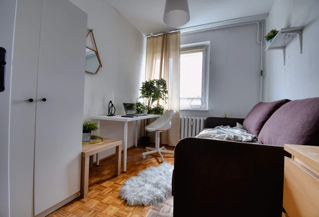 | Comfortable single room | Sołacz district | near to City Center |