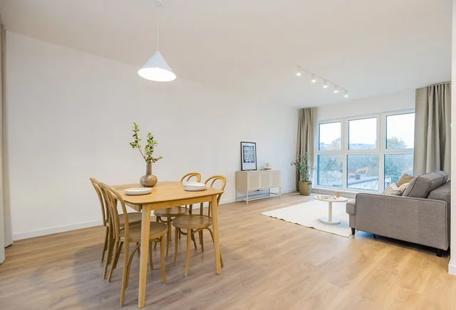 3-pokojowe | 55.37 m2 | Balkon | Internet w cenie | Bezpośrednio