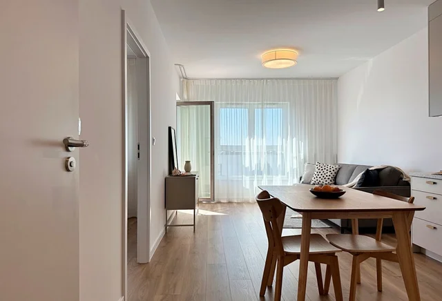 2-pokojowe | 38.7 m2 | Balkon | Internet w cenie | Bezpośrednio