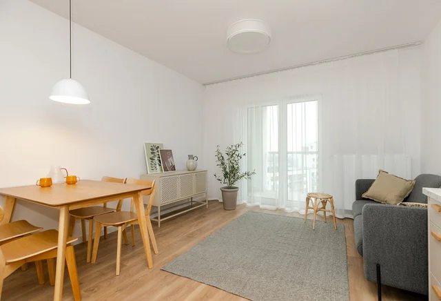 3-pokojowe | 60.9 m2 | Balkon | Internet w cenie | Bezpośrednio