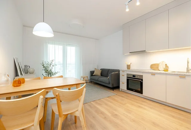 3-pokojowe | 60.9 m2 | Balkon | Internet w cenie | Bezpośrednio