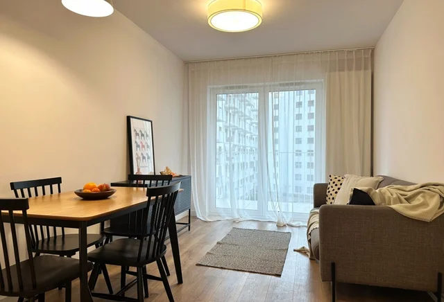 3-pokojowe | 48.9 m2 | Balkon | Internet w cenie | Bezpośrednio