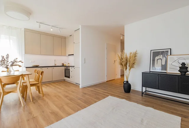 4-pokojowe | 78.8 m2 | Balkon | Internet w cenie | Bezpośrednio