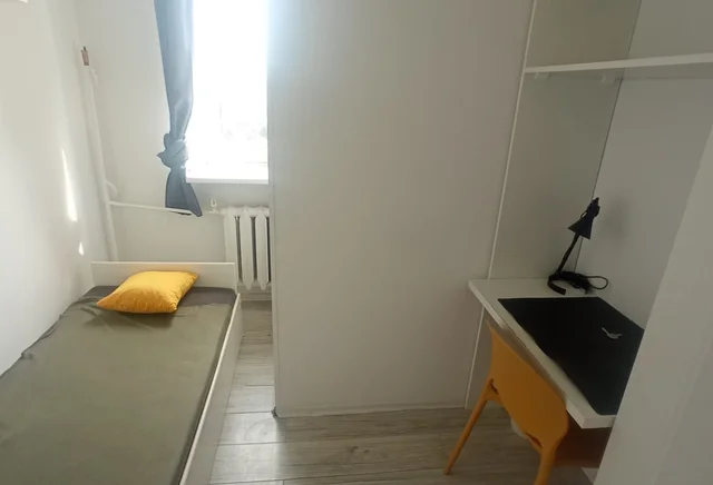 Pokój jednoosobowy #5 przy ul. Orzyckiej 8