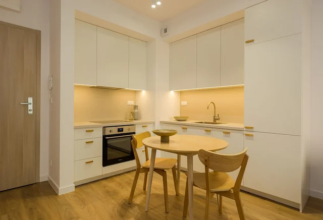 RENT FREE 2 pokoje | Okęcie I 33.72 m2 | Balkon | Internet | Bezpośr.