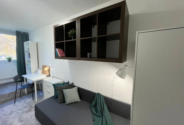 (POWS.103.3.2) Single room