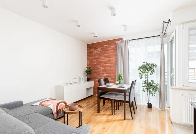 Spacious 3-room apartment - ul. Chełmońskiego 134