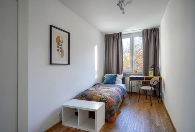 Międzynarodowa 60 m 13 room 1