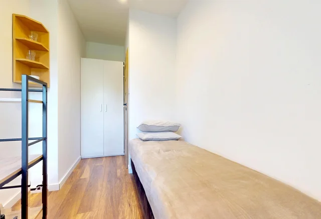 Pokój jednoosobowy #3 przy ul. Powstańców Śląskich 87/267