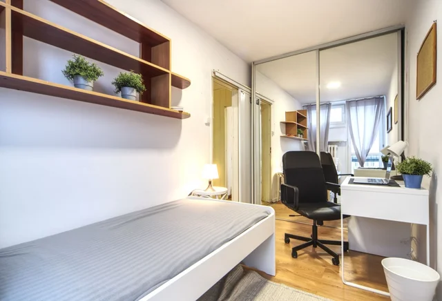 Single room #2 at Krochmalna Street 3