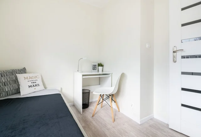 Single room no. 1, Chmielna Street 35