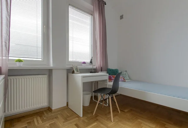 Pokój 1-osobowy  nr 4 ul. Krucza 5/11