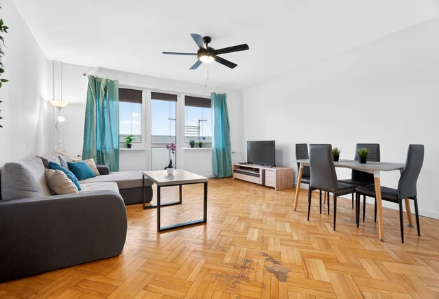 Well-arranged 3-room apartment in a quiet neighborhood!