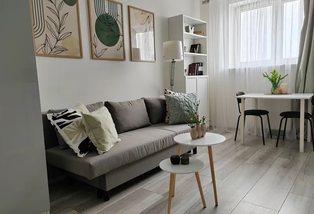 Świeżo wyremontowana kawalerka - ul. Ostania, Śródmieście 