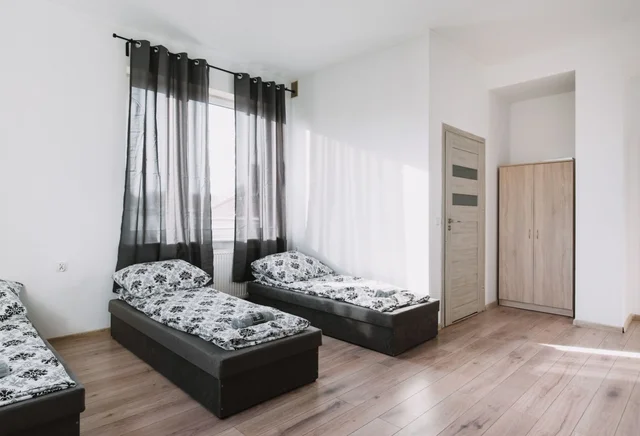 3-osobowy pokój nr 13, Kokoszki