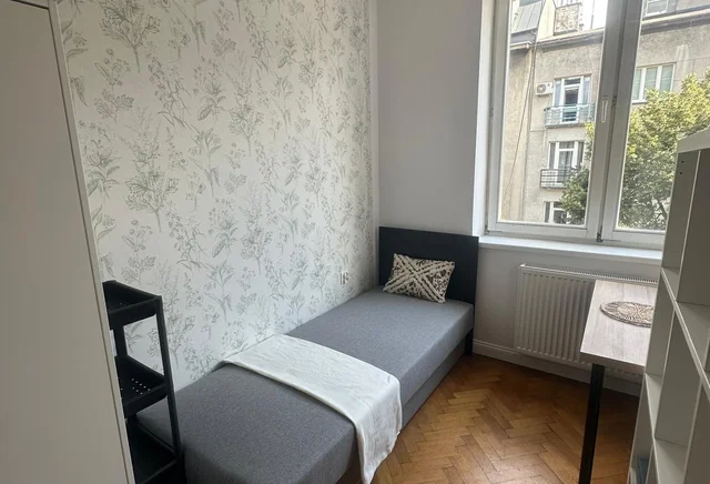 Chopin Street 3/7a (single room no. 1)