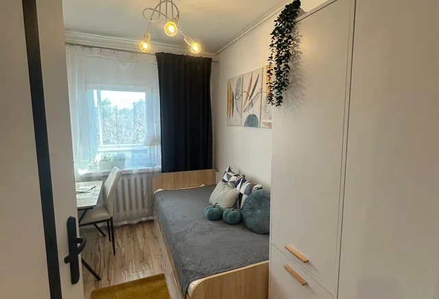 Krowoderskich Zuchów 24/49 Street (single room no. 4)