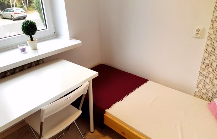 Pokój jednoosobowy #6 przy ul. Pawlaczyka 1