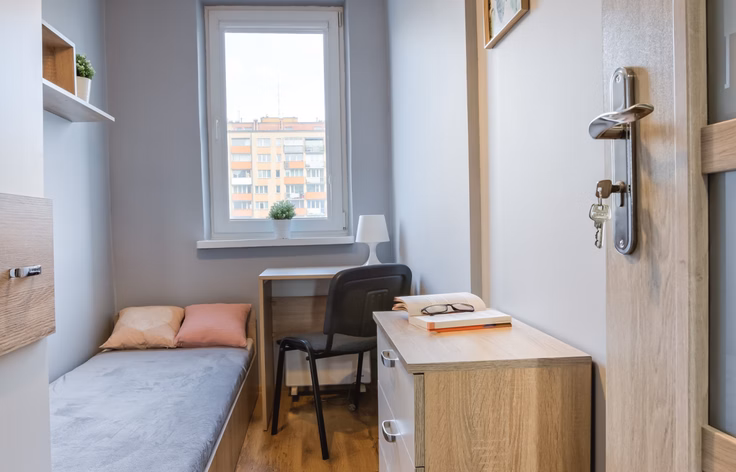 Pokój jednoosobowy #1 przy ul. Szekspira 4 
