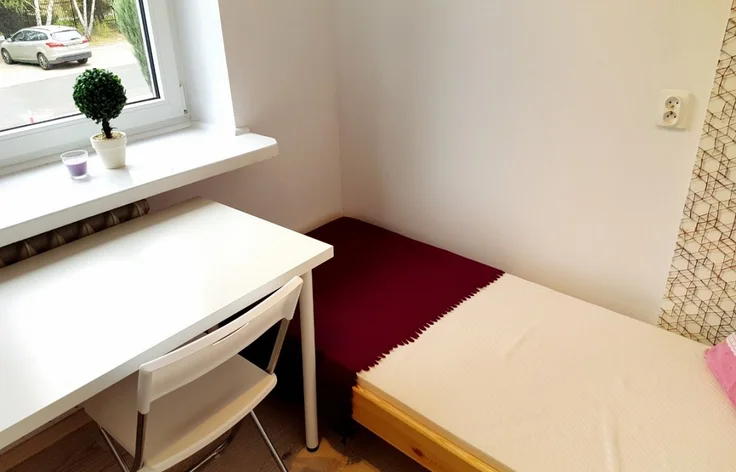 Pokój jednoosobowy #6 przy ul. Pawlaczyka 1