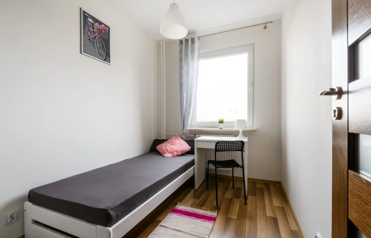 Pokój nr 5, ul. Sozopolska 1, SGGW