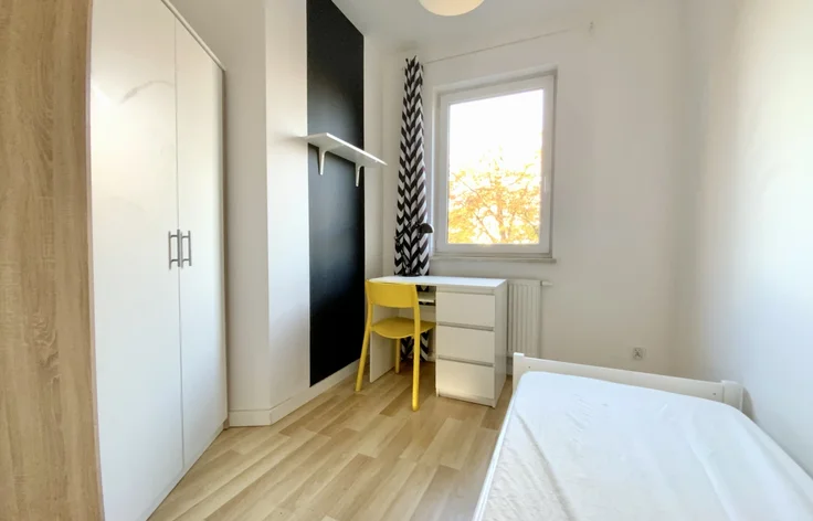 Pokój nr 8, Amałowicza Tatara 2, Rembertów, blisko PKP 